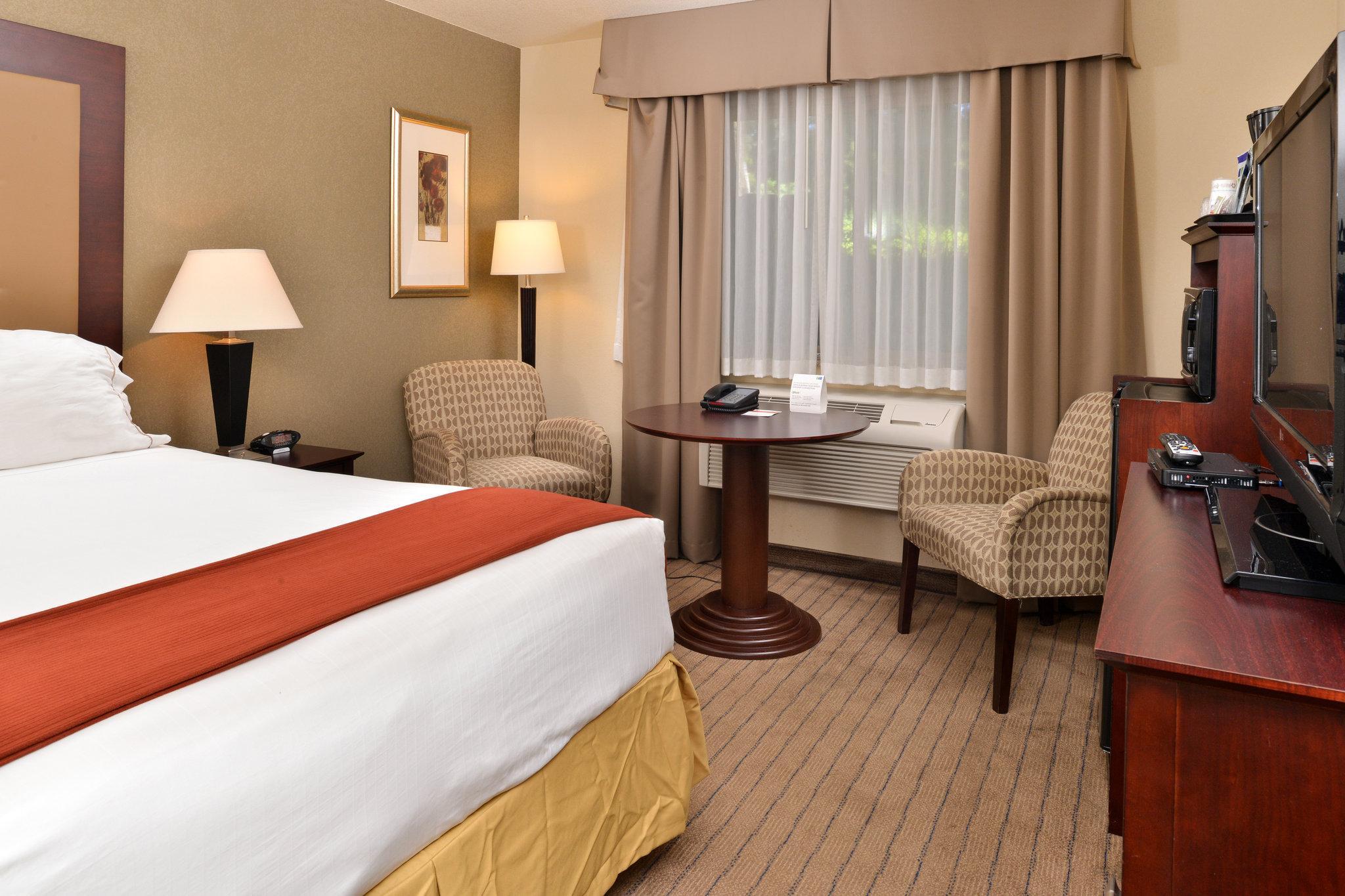 Hampton Inn & Suites タイガード エクステリア 写真