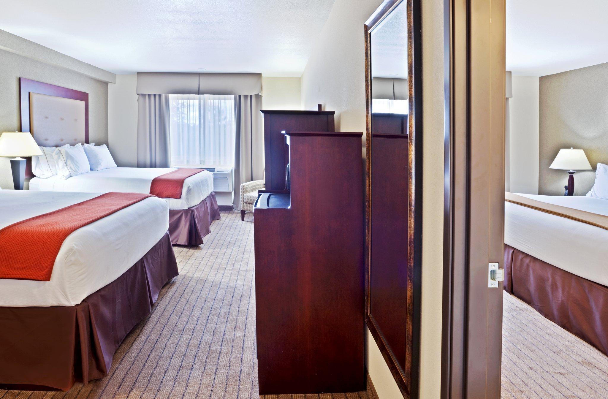 Hampton Inn & Suites タイガード エクステリア 写真