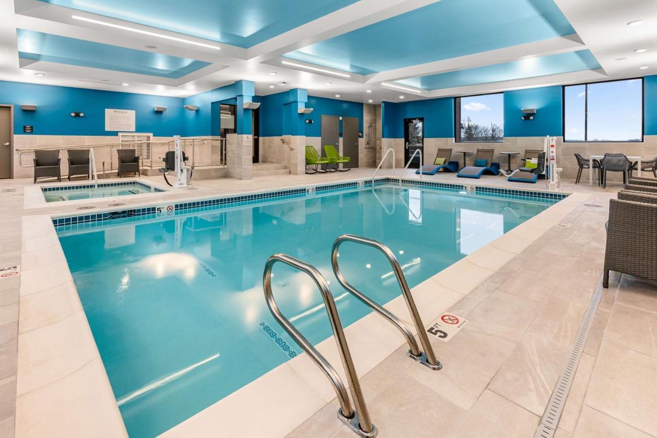 Hampton Inn & Suites タイガード エクステリア 写真