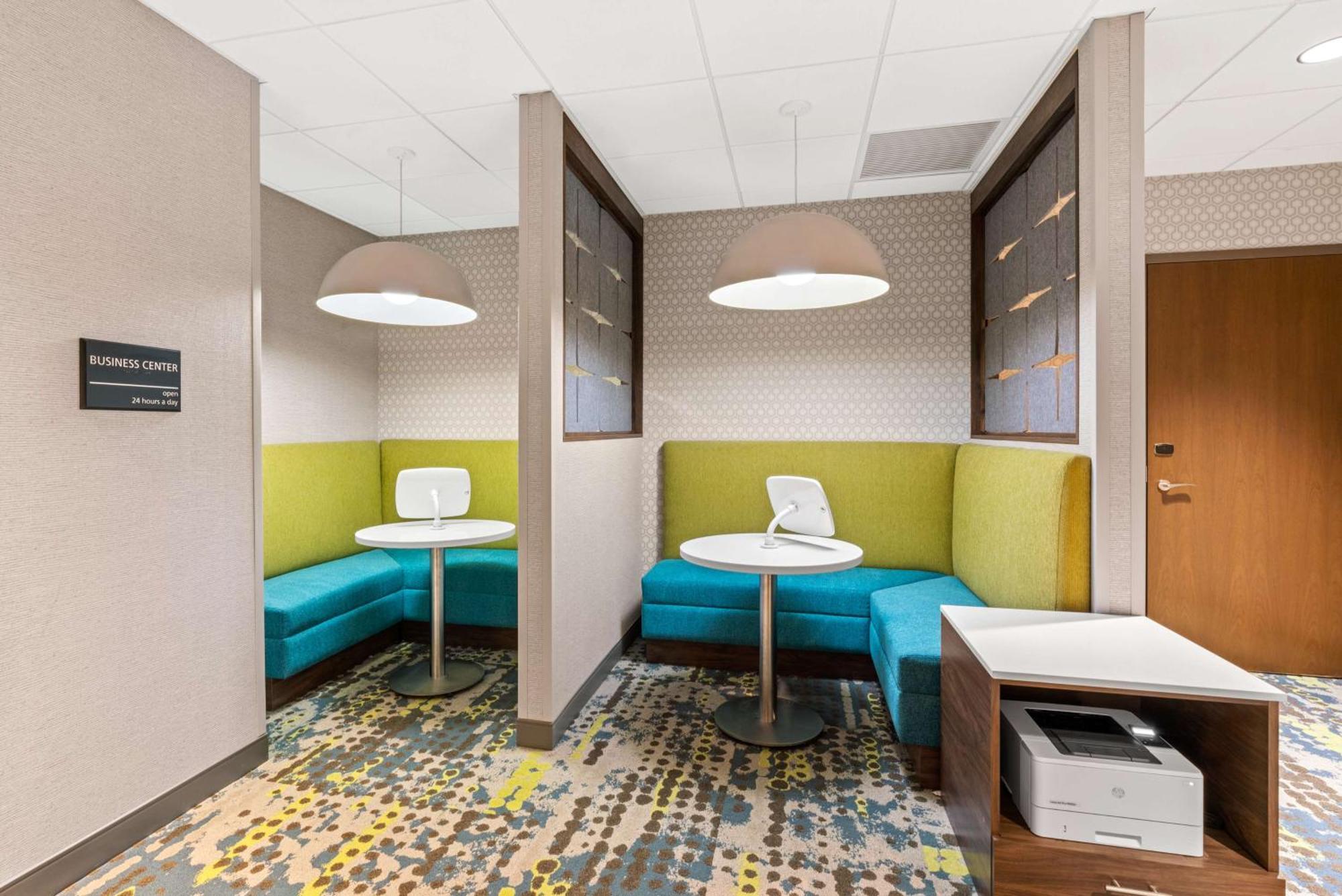 Hampton Inn & Suites タイガード エクステリア 写真