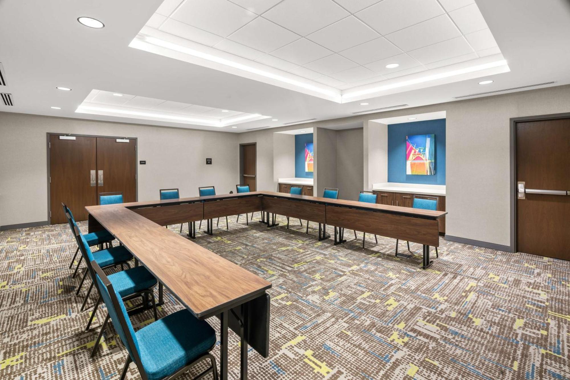 Hampton Inn & Suites タイガード エクステリア 写真
