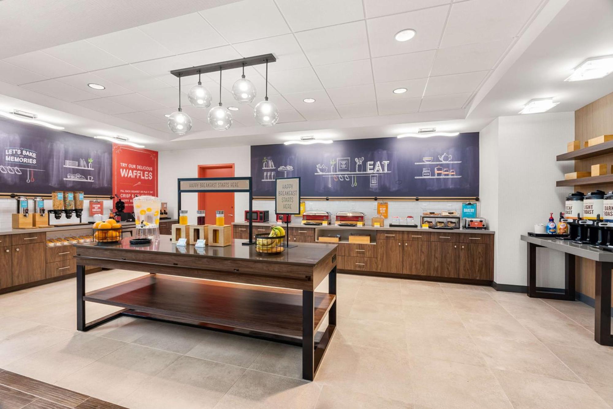 Hampton Inn & Suites タイガード エクステリア 写真